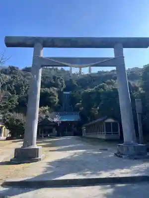 洲崎神社の{uncategorized: "未分類", other: "その他", undefined: "問題あり", building: "その他建物", grave: "お墓", sacred_gate: "鳥居", guardian: "狛犬", statue: "像", buddha: "仏像", history: "歴史", nature: "自然", garden: "庭園", animal: "動物", pagoda: "塔", temizu: "手水舎", mountain_gate: "山門・神門", sanctuary: "本殿・本堂", subordinate: "末社・摂社", art: "芸術", scenery: "景色", jizo: "地蔵", ema: "絵馬", goshuin: "御朱印", omikuji: "おみくじ", items: "授与品その他", amulet: "お守り", goshuincho: "御朱印帳", eats: "食事", festival: "お祭り", votive_dance: "神楽", shichigosan: "七五三参", wedding: "結婚式", experience: "体験その他", initially: "初詣", around: "周辺", anti_infection: "感染症対策"}