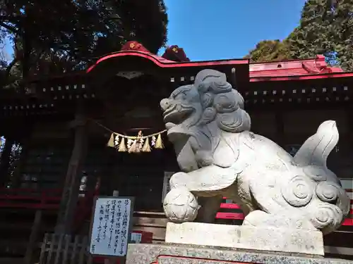 小林鳥見神社の狛犬