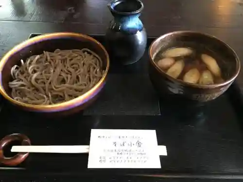 高鴨神社の食事