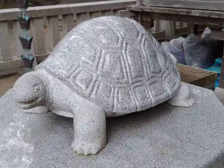 亀岡八幡宮(亀岡八幡神社)の像