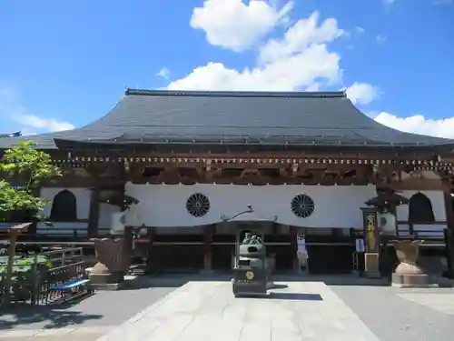 善光寺大本願(長野県)