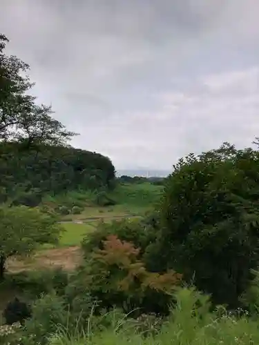 高屋敷稲荷神社の景色