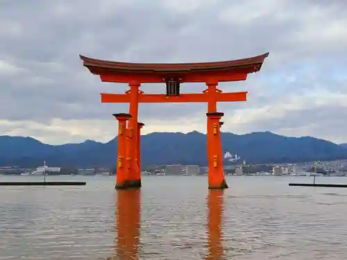 厳島神社(広島県)