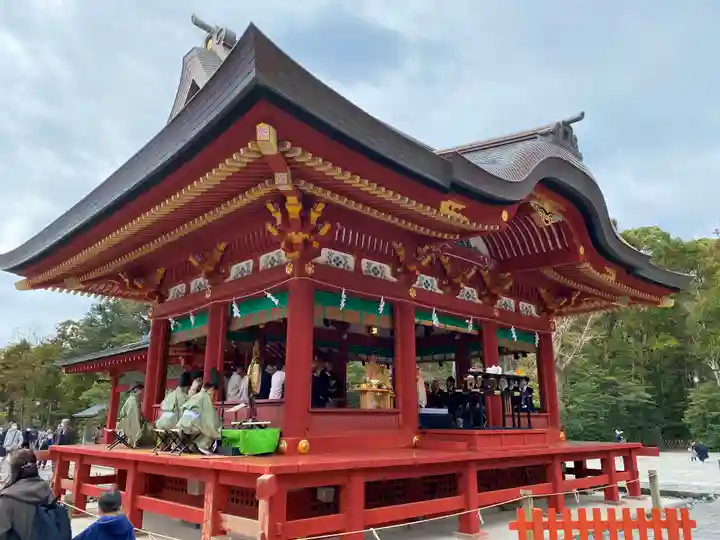 鶴岡八幡宮の本殿・本堂