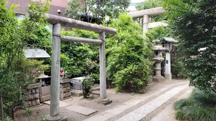 池尻稲荷神社の鳥居