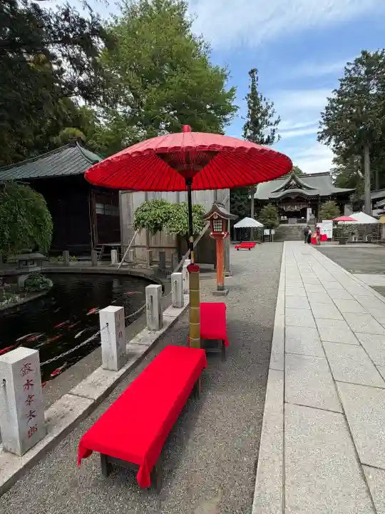 相模国総社六所神社の{uncategorized: "未分類", other: "その他", undefined: "問題あり", building: "その他建物", grave: "お墓", sacred_gate: "鳥居", guardian: "狛犬", statue: "像", buddha: "仏像", history: "歴史", nature: "自然", garden: "庭園", animal: "動物", pagoda: "塔", temizu: "手水舎", mountain_gate: "山門・神門", sanctuary: "本殿・本堂", subordinate: "末社・摂社", art: "芸術", scenery: "景色", jizo: "地蔵", ema: "絵馬", goshuin: "御朱印", omikuji: "おみくじ", items: "授与品その他", amulet: "お守り", goshuincho: "御朱印帳", eats: "食事", festival: "お祭り", votive_dance: "神楽", shichigosan: "七五三参", wedding: "結婚式", experience: "体験その他", initially: "初詣", around: "周辺", anti_infection: "感染症対策"}