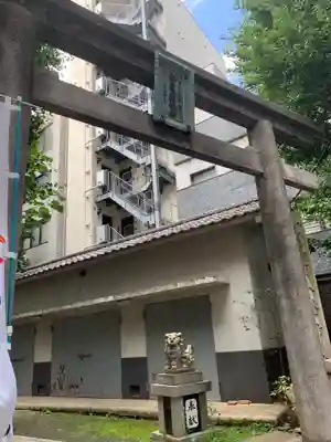 銀杏岡八幡神社の鳥居