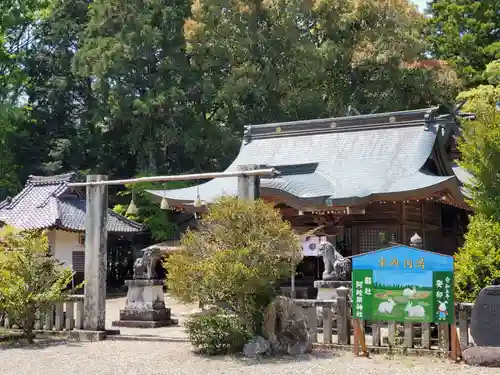 阿陀岡神社の本殿・本堂