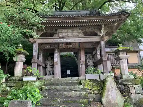 富貴寺の山門