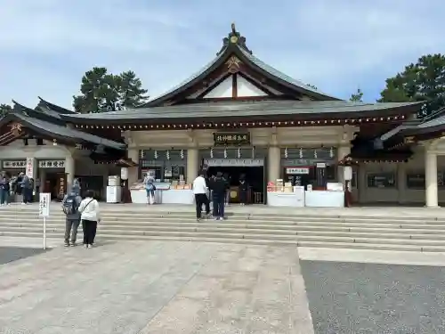 廣島護國神社の{uncategorized: "未分類", other: "その他", undefined: "問題あり", building: "その他建物", grave: "お墓", sacred_gate: "鳥居", guardian: "狛犬", statue: "像", buddha: "仏像", history: "歴史", nature: "自然", garden: "庭園", animal: "動物", pagoda: "塔", temizu: "手水舎", mountain_gate: "山門・神門", sanctuary: "本殿・本堂", subordinate: "末社・摂社", art: "芸術", scenery: "景色", jizo: "地蔵", ema: "絵馬", goshuin: "御朱印", omikuji: "おみくじ", items: "授与品その他", amulet: "お守り", goshuincho: "御朱印帳", eats: "食事", festival: "お祭り", votive_dance: "神楽", shichigosan: "七五三参", wedding: "結婚式", experience: "体験その他", initially: "初詣", around: "周辺", anti_infection: "感染症対策"}