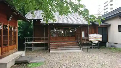 胸肩神社(青森県)