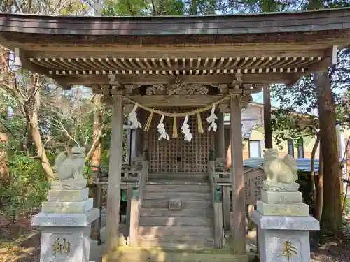 清水八幡神社の{uncategorized: "未分類", other: "その他", undefined: "問題あり", building: "その他建物", grave: "お墓", sacred_gate: "鳥居", guardian: "狛犬", statue: "像", buddha: "仏像", history: "歴史", nature: "自然", garden: "庭園", animal: "動物", pagoda: "塔", temizu: "手水舎", mountain_gate: "山門・神門", sanctuary: "本殿・本堂", subordinate: "末社・摂社", art: "芸術", scenery: "景色", jizo: "地蔵", ema: "絵馬", goshuin: "御朱印", omikuji: "おみくじ", items: "授与品その他", amulet: "お守り", goshuincho: "御朱印帳", eats: "食事", festival: "お祭り", votive_dance: "神楽", shichigosan: "七五三参", wedding: "結婚式", experience: "体験その他", initially: "初詣", around: "周辺", anti_infection: "感染症対策"}