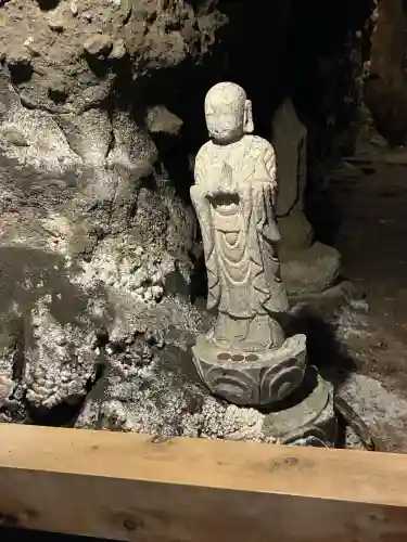 安楽寺の{uncategorized: "未分類", other: "その他", undefined: "問題あり", building: "その他建物", grave: "お墓", sacred_gate: "鳥居", guardian: "狛犬", statue: "像", buddha: "仏像", history: "歴史", nature: "自然", garden: "庭園", animal: "動物", pagoda: "塔", temizu: "手水舎", mountain_gate: "山門・神門", sanctuary: "本殿・本堂", subordinate: "末社・摂社", art: "芸術", scenery: "景色", jizo: "地蔵", ema: "絵馬", goshuin: "御朱印", omikuji: "おみくじ", items: "授与品その他", amulet: "お守り", goshuincho: "御朱印帳", eats: "食事", festival: "お祭り", votive_dance: "神楽", shichigosan: "七五三参", wedding: "結婚式", experience: "体験その他", initially: "初詣", around: "周辺", anti_infection: "感染症対策"}