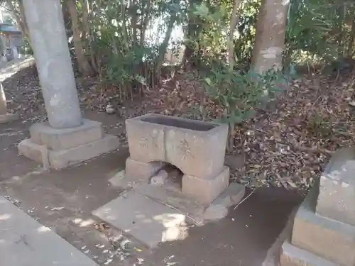 鳥見神社の手水舎