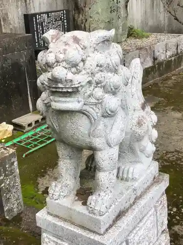 津峯神社の狛犬