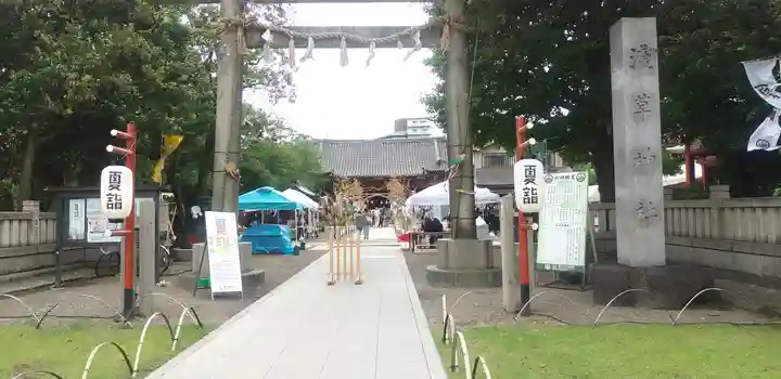 浅草神社の鳥居