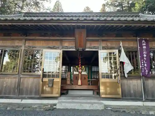 大神社の{uncategorized: "未分類", other: "その他", undefined: "問題あり", building: "その他建物", grave: "お墓", sacred_gate: "鳥居", guardian: "狛犬", statue: "像", buddha: "仏像", history: "歴史", nature: "自然", garden: "庭園", animal: "動物", pagoda: "塔", temizu: "手水舎", mountain_gate: "山門・神門", sanctuary: "本殿・本堂", subordinate: "末社・摂社", art: "芸術", scenery: "景色", jizo: "地蔵", ema: "絵馬", goshuin: "御朱印", omikuji: "おみくじ", items: "授与品その他", amulet: "お守り", goshuincho: "御朱印帳", eats: "食事", festival: "お祭り", votive_dance: "神楽", shichigosan: "七五三参", wedding: "結婚式", experience: "体験その他", initially: "初詣", around: "周辺", anti_infection: "感染症対策"}