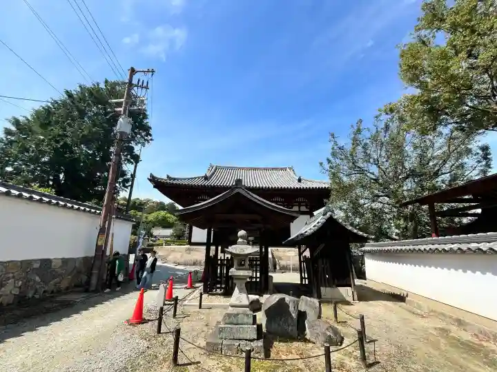 當麻寺の{uncategorized: "未分類", other: "その他", undefined: "問題あり", building: "その他建物", grave: "お墓", sacred_gate: "鳥居", guardian: "狛犬", statue: "像", buddha: "仏像", history: "歴史", nature: "自然", garden: "庭園", animal: "動物", pagoda: "塔", temizu: "手水舎", mountain_gate: "山門・神門", sanctuary: "本殿・本堂", subordinate: "末社・摂社", art: "芸術", scenery: "景色", jizo: "地蔵", ema: "絵馬", goshuin: "御朱印", omikuji: "おみくじ", items: "授与品その他", amulet: "お守り", goshuincho: "御朱印帳", eats: "食事", festival: "お祭り", votive_dance: "神楽", shichigosan: "七五三参", wedding: "結婚式", experience: "体験その他", initially: "初詣", around: "周辺", anti_infection: "感染症対策"}
