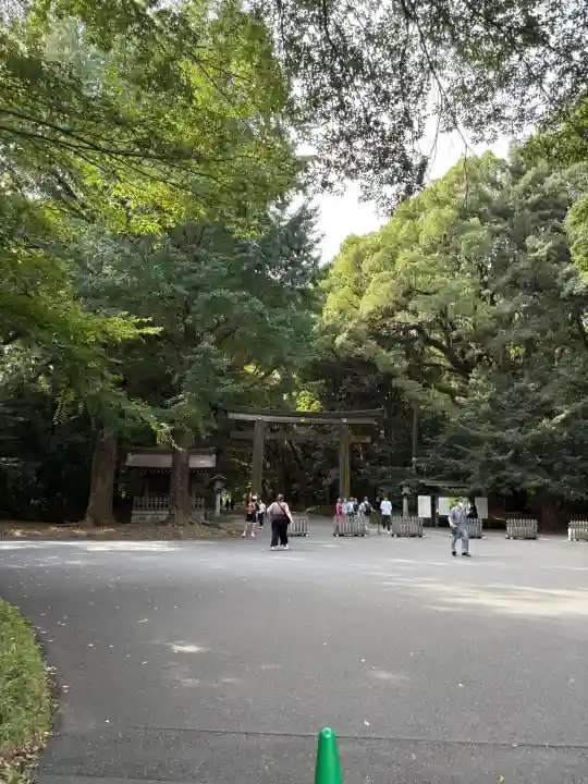 明治神宮の{uncategorized: "未分類", other: "その他", undefined: "問題あり", building: "その他建物", grave: "お墓", sacred_gate: "鳥居", guardian: "狛犬", statue: "像", buddha: "仏像", history: "歴史", nature: "自然", garden: "庭園", animal: "動物", pagoda: "塔", temizu: "手水舎", mountain_gate: "山門・神門", sanctuary: "本殿・本堂", subordinate: "末社・摂社", art: "芸術", scenery: "景色", jizo: "地蔵", ema: "絵馬", goshuin: "御朱印", omikuji: "おみくじ", items: "授与品その他", amulet: "お守り", goshuincho: "御朱印帳", eats: "食事", festival: "お祭り", votive_dance: "神楽", shichigosan: "七五三参", wedding: "結婚式", experience: "体験その他", initially: "初詣", around: "周辺", anti_infection: "感染症対策"}