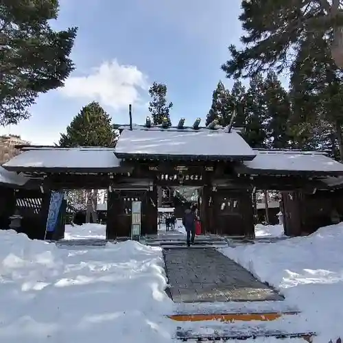 琴似神社の山門