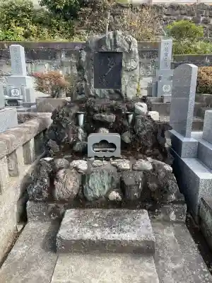 法雲寺の{uncategorized: "未分類", other: "その他", undefined: "問題あり", building: "その他建物", grave: "お墓", sacred_gate: "鳥居", guardian: "狛犬", statue: "像", buddha: "仏像", history: "歴史", nature: "自然", garden: "庭園", animal: "動物", pagoda: "塔", temizu: "手水舎", mountain_gate: "山門・神門", sanctuary: "本殿・本堂", subordinate: "末社・摂社", art: "芸術", scenery: "景色", jizo: "地蔵", ema: "絵馬", goshuin: "御朱印", omikuji: "おみくじ", items: "授与品その他", amulet: "お守り", goshuincho: "御朱印帳", eats: "食事", festival: "お祭り", votive_dance: "神楽", shichigosan: "七五三参", wedding: "結婚式", experience: "体験その他", initially: "初詣", around: "周辺", anti_infection: "感染症対策"}