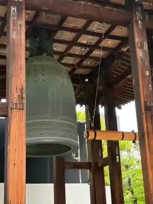 増上寺の{uncategorized: "未分類", other: "その他", undefined: "問題あり", building: "その他建物", grave: "お墓", sacred_gate: "鳥居", guardian: "狛犬", statue: "像", buddha: "仏像", history: "歴史", nature: "自然", garden: "庭園", animal: "動物", pagoda: "塔", temizu: "手水舎", mountain_gate: "山門・神門", sanctuary: "本殿・本堂", subordinate: "末社・摂社", art: "芸術", scenery: "景色", jizo: "地蔵", ema: "絵馬", goshuin: "御朱印", omikuji: "おみくじ", items: "授与品その他", amulet: "お守り", goshuincho: "御朱印帳", eats: "食事", festival: "お祭り", votive_dance: "神楽", shichigosan: "七五三参", wedding: "結婚式", experience: "体験その他", initially: "初詣", around: "周辺", anti_infection: "感染症対策"}