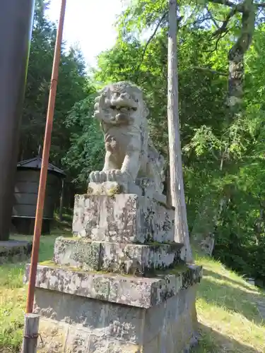 御嶽神社(王滝口）里宮の狛犬