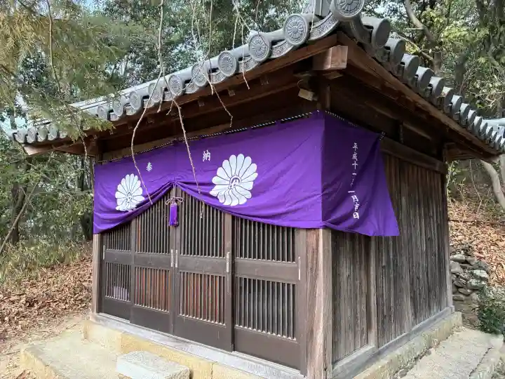 安岡寺の{uncategorized: "未分類", other: "その他", undefined: "問題あり", building: "その他建物", grave: "お墓", sacred_gate: "鳥居", guardian: "狛犬", statue: "像", buddha: "仏像", history: "歴史", nature: "自然", garden: "庭園", animal: "動物", pagoda: "塔", temizu: "手水舎", mountain_gate: "山門・神門", sanctuary: "本殿・本堂", subordinate: "末社・摂社", art: "芸術", scenery: "景色", jizo: "地蔵", ema: "絵馬", goshuin: "御朱印", omikuji: "おみくじ", items: "授与品その他", amulet: "お守り", goshuincho: "御朱印帳", eats: "食事", festival: "お祭り", votive_dance: "神楽", shichigosan: "七五三参", wedding: "結婚式", experience: "体験その他", initially: "初詣", around: "周辺", anti_infection: "感染症対策"}