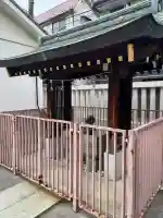 堀之内三輪神社の{uncategorized: "未分類", other: "その他", undefined: "問題あり", building: "その他建物", grave: "お墓", sacred_gate: "鳥居", guardian: "狛犬", statue: "像", buddha: "仏像", history: "歴史", nature: "自然", garden: "庭園", animal: "動物", pagoda: "塔", temizu: "手水舎", mountain_gate: "山門・神門", sanctuary: "本殿・本堂", subordinate: "末社・摂社", art: "芸術", scenery: "景色", jizo: "地蔵", ema: "絵馬", goshuin: "御朱印", omikuji: "おみくじ", items: "授与品その他", amulet: "お守り", goshuincho: "御朱印帳", eats: "食事", festival: "お祭り", votive_dance: "神楽", shichigosan: "七五三参", wedding: "結婚式", experience: "体験その他", initially: "初詣", around: "周辺", anti_infection: "感染症対策"}