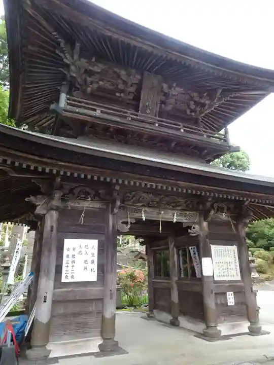 大津山阿蘇神社の山門・神門