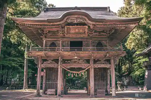 横山不動尊の山門・神門