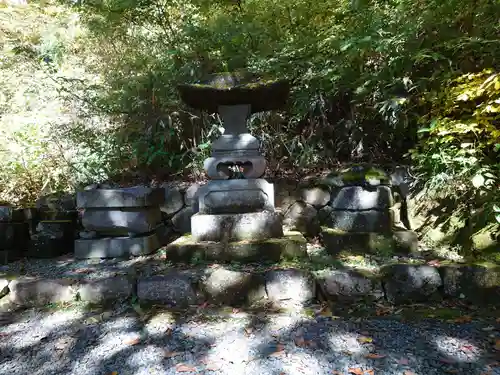 戸隠神社中社の塔