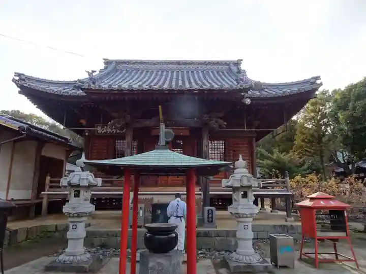 天皇寺の本殿・本堂