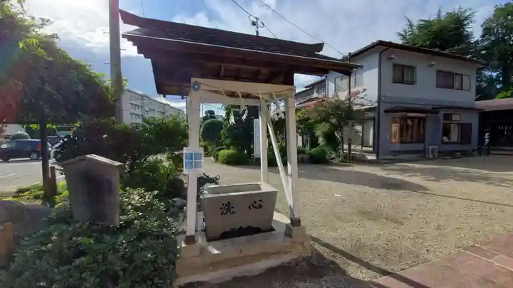 諏訪神社の手水舎