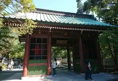 高徳院の山門・神門