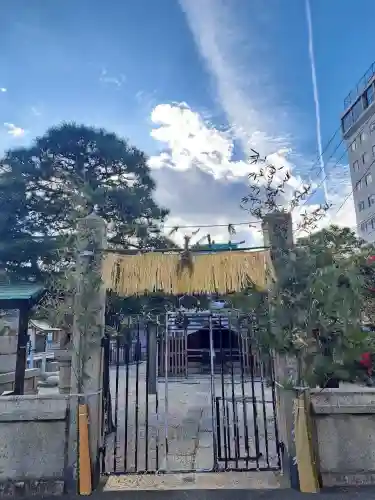 住吉神社の{uncategorized: "未分類", other: "その他", undefined: "問題あり", building: "その他建物", grave: "お墓", sacred_gate: "鳥居", guardian: "狛犬", statue: "像", buddha: "仏像", history: "歴史", nature: "自然", garden: "庭園", animal: "動物", pagoda: "塔", temizu: "手水舎", mountain_gate: "山門・神門", sanctuary: "本殿・本堂", subordinate: "末社・摂社", art: "芸術", scenery: "景色", jizo: "地蔵", ema: "絵馬", goshuin: "御朱印", omikuji: "おみくじ", items: "授与品その他", amulet: "お守り", goshuincho: "御朱印帳", eats: "食事", festival: "お祭り", votive_dance: "神楽", shichigosan: "七五三参", wedding: "結婚式", experience: "体験その他", initially: "初詣", around: "周辺", anti_infection: "感染症対策"}
