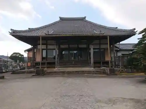 安楽寺の本殿・本堂