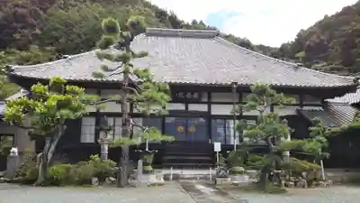 龍岳院の本殿・本堂