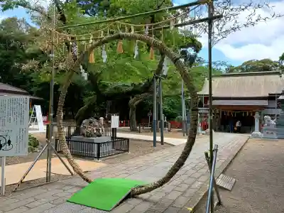 息栖神社の{uncategorized: "未分類", other: "その他", undefined: "問題あり", building: "その他建物", grave: "お墓", sacred_gate: "鳥居", guardian: "狛犬", statue: "像", buddha: "仏像", history: "歴史", nature: "自然", garden: "庭園", animal: "動物", pagoda: "塔", temizu: "手水舎", mountain_gate: "山門・神門", sanctuary: "本殿・本堂", subordinate: "末社・摂社", art: "芸術", scenery: "景色", jizo: "地蔵", ema: "絵馬", goshuin: "御朱印", omikuji: "おみくじ", items: "授与品その他", amulet: "お守り", goshuincho: "御朱印帳", eats: "食事", festival: "お祭り", votive_dance: "神楽", shichigosan: "七五三参", wedding: "結婚式", experience: "体験その他", initially: "初詣", around: "周辺", anti_infection: "感染症対策"}