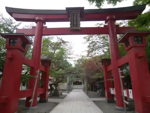 彌彦神社　(伊夜日子神社)の鳥居