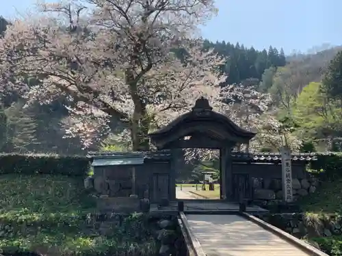 朝倉神社の山門・神門