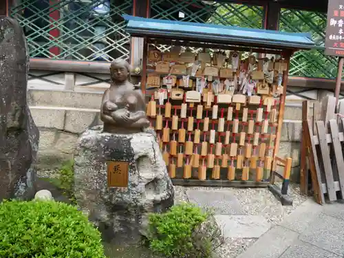 御香宮神社の像