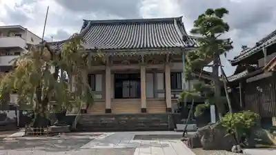 西應寺の本殿・本堂