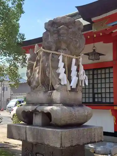 玉造稲荷神社の狛犬