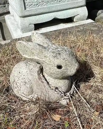 神神社(三輪神社)の狛犬