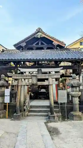 被官稲荷神社の鳥居