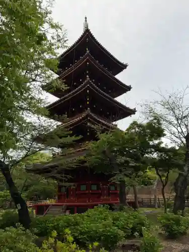 上野東照宮の{uncategorized: "未分類", other: "その他", undefined: "問題あり", building: "その他建物", grave: "お墓", sacred_gate: "鳥居", guardian: "狛犬", statue: "像", buddha: "仏像", history: "歴史", nature: "自然", garden: "庭園", animal: "動物", pagoda: "塔", temizu: "手水舎", mountain_gate: "山門・神門", sanctuary: "本殿・本堂", subordinate: "末社・摂社", art: "芸術", scenery: "景色", jizo: "地蔵", ema: "絵馬", goshuin: "御朱印", omikuji: "おみくじ", items: "授与品その他", amulet: "お守り", goshuincho: "御朱印帳", eats: "食事", festival: "お祭り", votive_dance: "神楽", shichigosan: "七五三参", wedding: "結婚式", experience: "体験その他", initially: "初詣", around: "周辺", anti_infection: "感染症対策"}