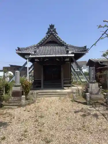 薬師寺の本殿・本堂