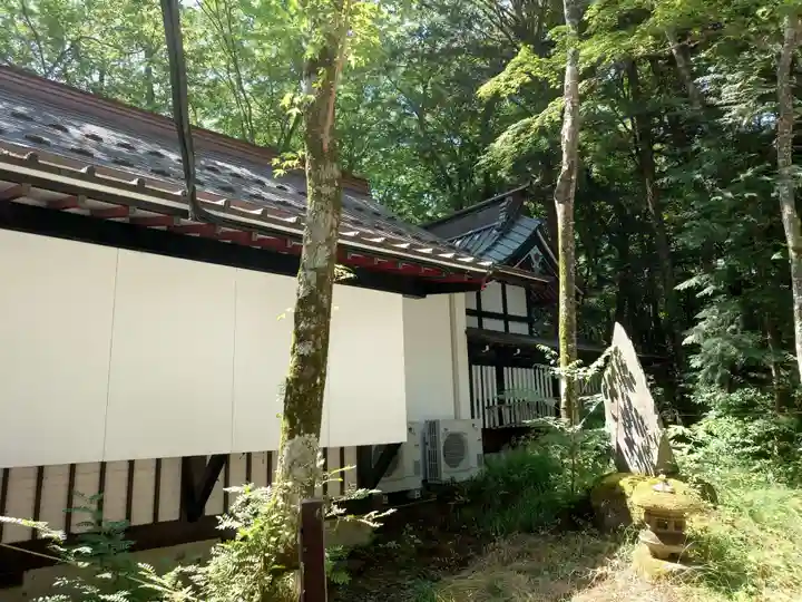 新屋山神社(山梨県)