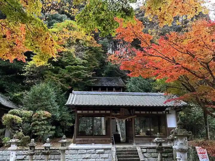 白山神社の山門・神門